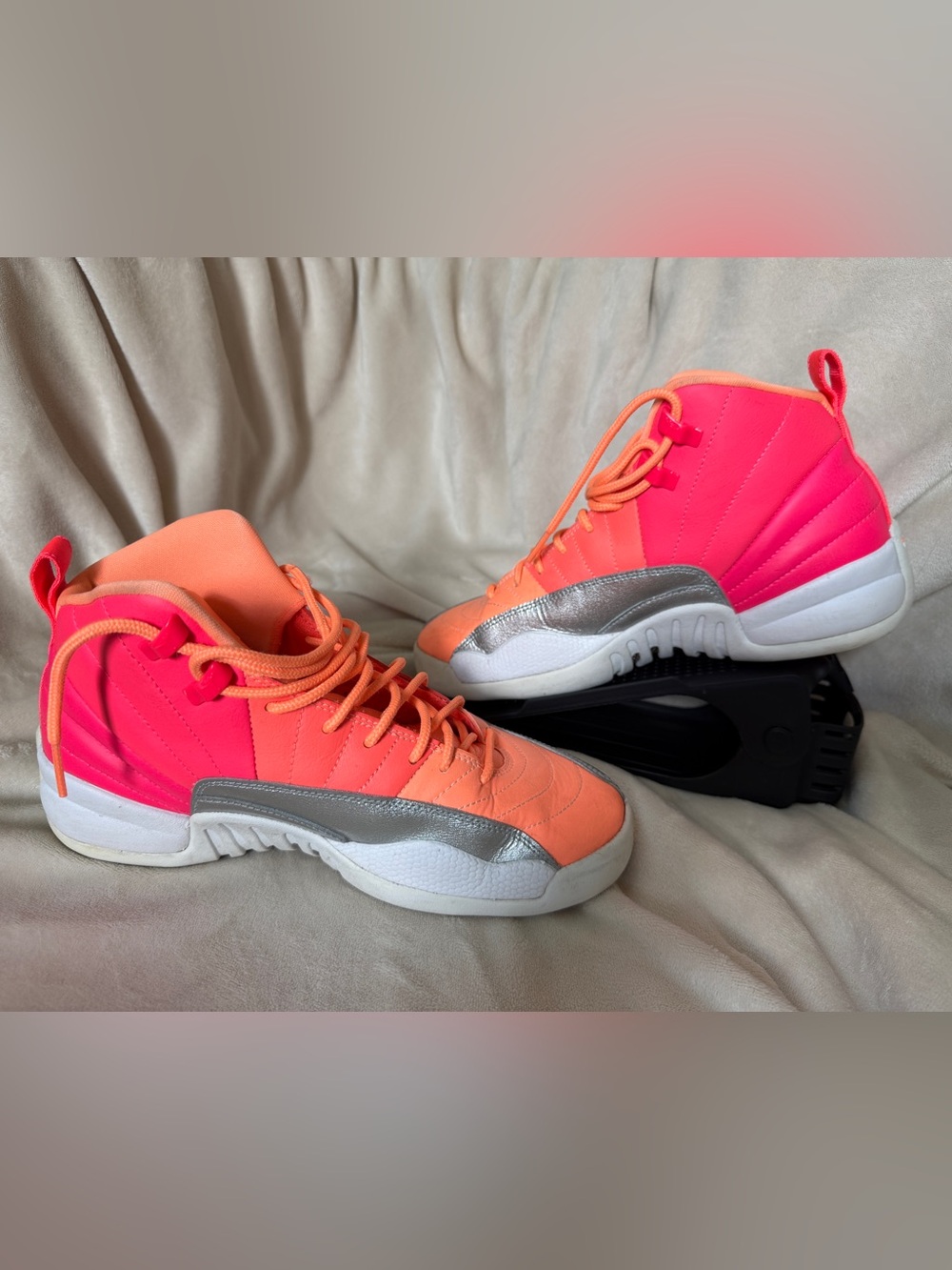 Air Jordan 12 Retro GS Sunrise Hot Punch Bright Mango 7Y Women’s 8.5